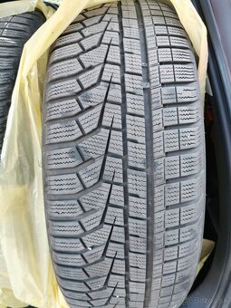 Zimné pneumatiky Hankook Winter icept evo2 SUV 225/60 R18 - 3