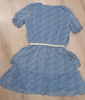 Predám modré vzorované šaty značky MOHITO - 3