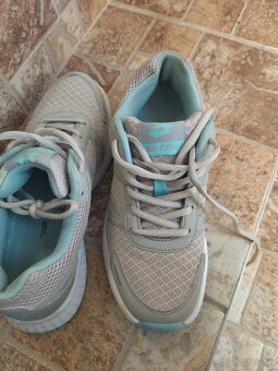 Damske tenisky Lotto 8€ - 3