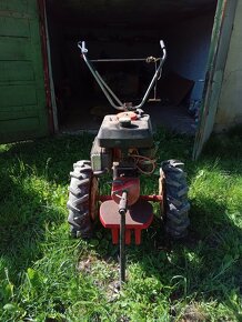 Záhradní Traktor - 3