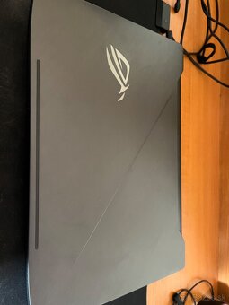 Predám starší herný notebook Asus - 3