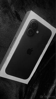 Nový iPhone 16 - 3