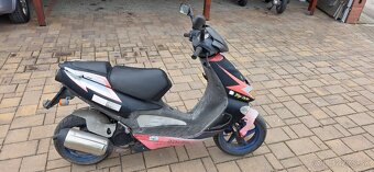 Aprilia sr 125 - 3