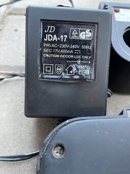 Predám nabijacku a baterku POWERMASTER - 3