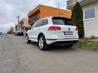 Volkswagen Touareg II 3.0 V6TDI BMT Premium 4 Motion - 3