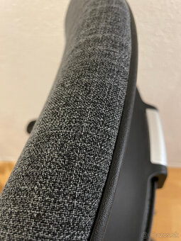 kancelárske kreslo / kancelárska stolička - stála vyše 300 € - 3