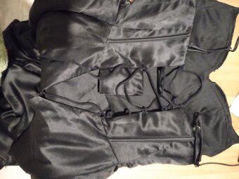 Čierne spoločenské šaty - 3