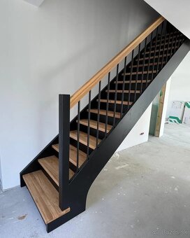 Samonosné drevené schody - 3