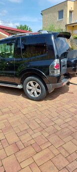 Mitsubishi Pajero - 3