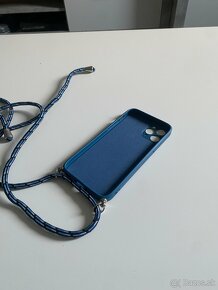 Iphone 11 case so snurkou na krk - 3
