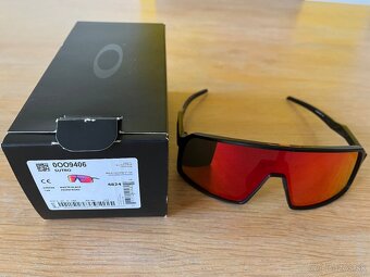 Oakley Sutro - 3