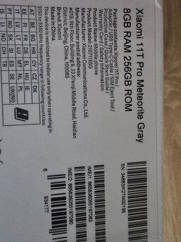 11T PRO 8/256 - 3