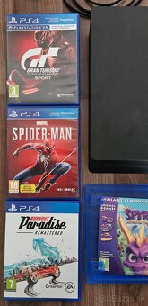 Playstation 4 - 3