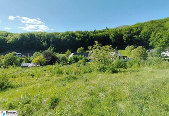 NÁDHERNÝ SLNEČNÝ POZEMOK POD LESOM, ZLATÁ BAŇA, 4331 m2 - 3