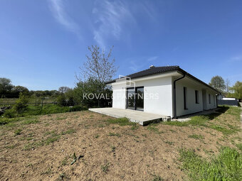 Priestranný rodinný dom NOVOSTAVBA Klasov, len 15 km od Nitr - 3