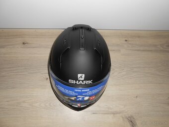 Predam krasnu novu moto prilbu znacky SHARK EVO GT BLANK MAT - 3