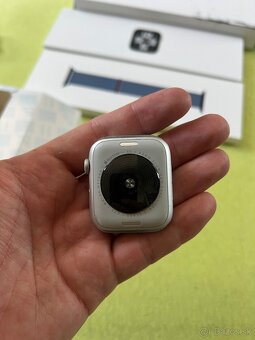Apple Watch SE (Gen 2) 44mm Silver GPS - 3