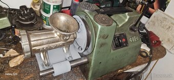 Mlynček na maso porkert 12 elektricky - 3