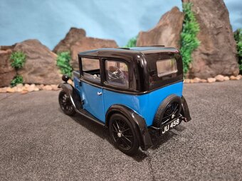 Prodám model 1:18 Austin 7 DeLuxe saloon 1932 - 3