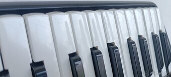 Akordeón Weltmeister CapriceN 80 basový - 3