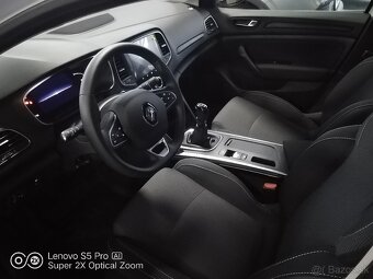 Renault Mégane GrandCoupé 1.33TCe103kW 6tis.km - 3