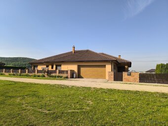 Veľký bungalov s veľkým pozemkom - 3