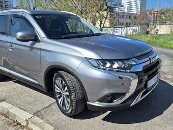Outlander 2020 / 7 miest / 56 tis. km - 3