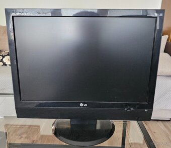 Predám za symbolickú cenu PC monitory - Zvolen - 3