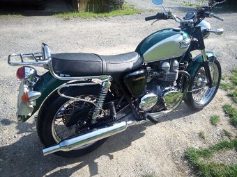 Triumph Bonneville - 3