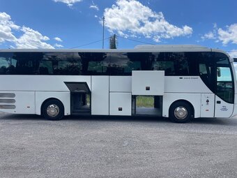 Man lion Coach EEV - 3