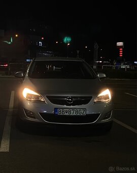 Opel Astra J SportsTourer - 3