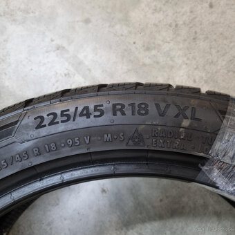 Zimné pneumatiky 225/45 R18 BARUM DOT4421 - 3