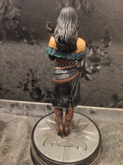 Predám figurku jennefer netflix witcher - 3