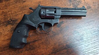Flobert revolver ALFA 641 cal. 6mm - černý - 3