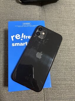 iPhone 11 - 3