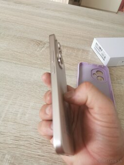 Honor 400 8gb 256gb desert gold za 300€ - 3