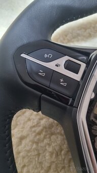 Volant peugeot 208 - 3