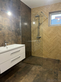 Predaj rodinných domov v obci Vrakúň - 3