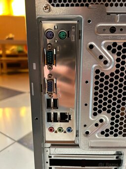 Kancelársky počítač - 3