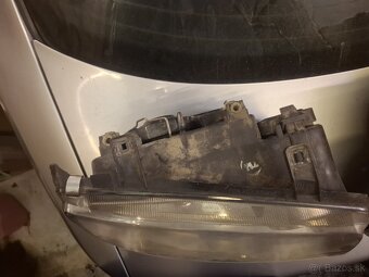 Predné svetlá - 3