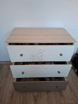 Komoda - 3