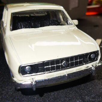 Model Škoda 105L 1:60 - 3