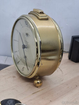 Predám funkčný budík JUNGHANS Trivox Sil. - 3