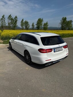 Mercedes Benz E220 AMG 4matic - 3