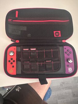 Nintendo switch Oled Scarlet and Violet limited edition - 3