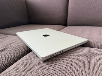 MacBook Pro 16 inch M1 2021 silver - 3