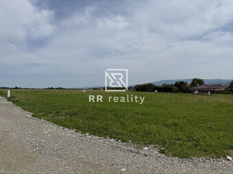 Stavebný pozemok v novej IBV, Ďurďošík – 589 m², IS, rovina - 3