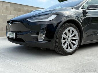 Tesla Model X - 3