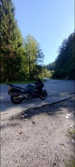 Honda ST 1100 Pan European - 3