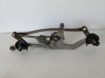 motorcek stieracov predny auris 8511002340 90€ - 3